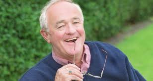 Frank Kelly hailed as ‘committed’ Catholic