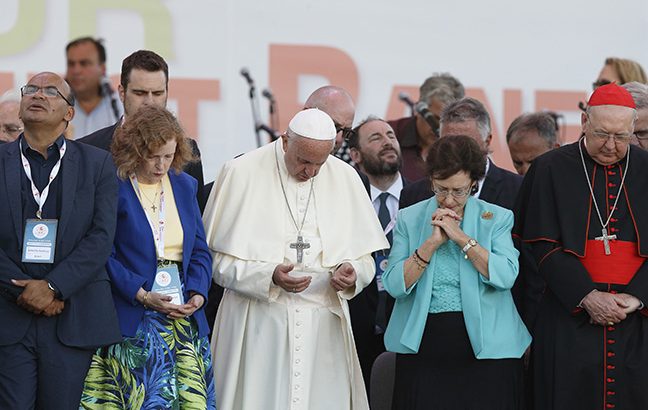 Pentecost Pope affirms charismatic renewal as ‘current of grace’