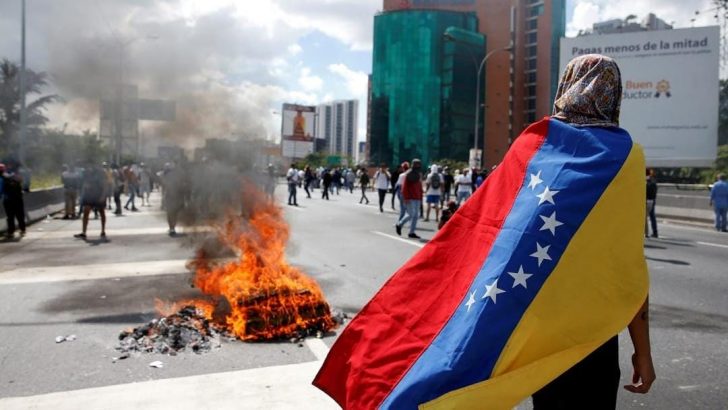 Pope Francis prays for Venezuela as referendum sparks more violence