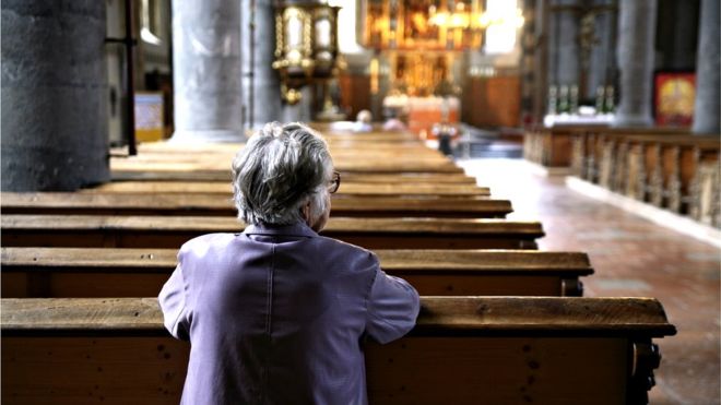 Dioceses asks TDs to lobby  to relax church ‘50-people’ rule