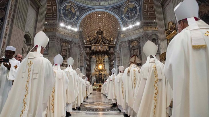Pope prays for Church unity as Vatican II anniversary celebrated