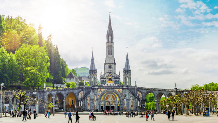The light and beauty of the heavenly presence