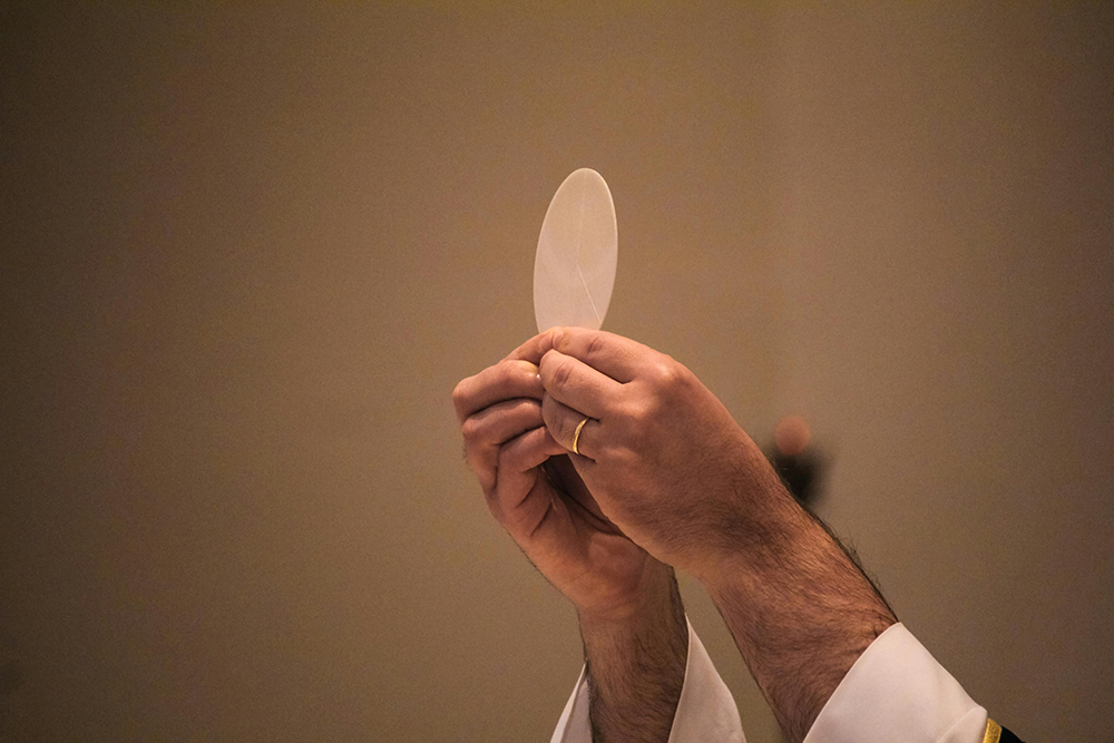 Consecration Easy What happens at the consecration? - The Irish Catholic