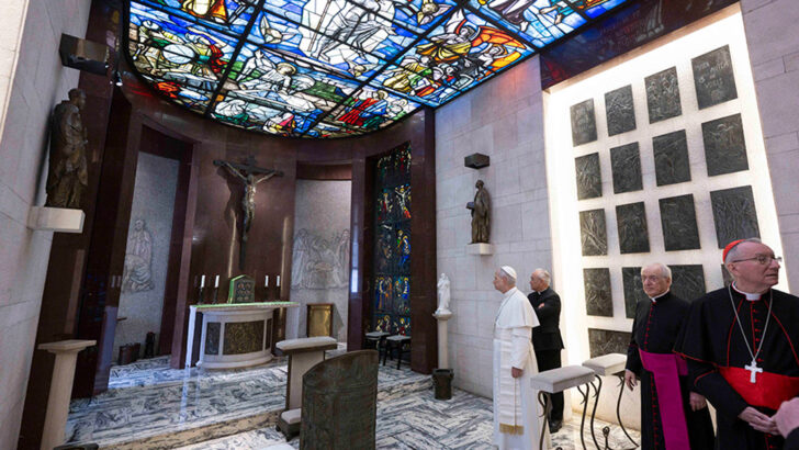 Leo XIV: the conclave opens and relaunches in America