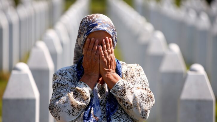 Thousands of participants at peace march for Srebrenica victims