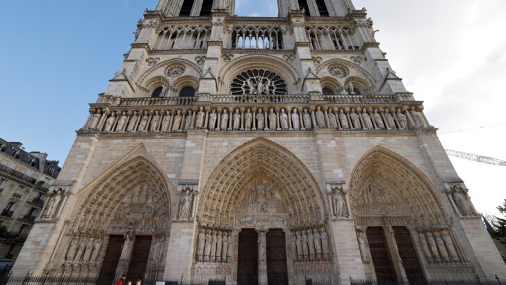 Parisian Cardinal Vingt-Trois buried in crypt of Notre-Dame