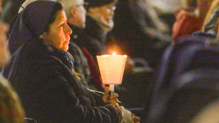 ‘We must see with eyes of faith’