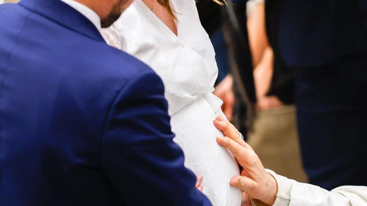 Baring the ‘bump’– now trending