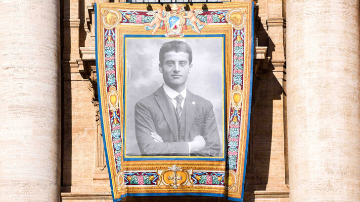St Pier Giorgio, the Cross, and life to the full