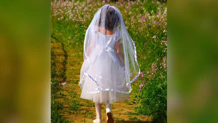 The rise of ‘Eachtra’ and the decline in First Holy Communion