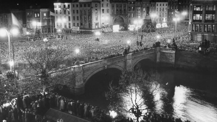 The last steps to the Irish Republic