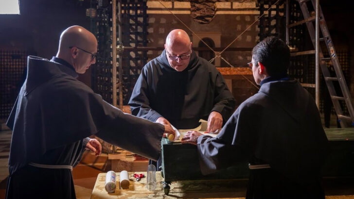 St Francis’ relics open to public for first extended veneration in 800 years