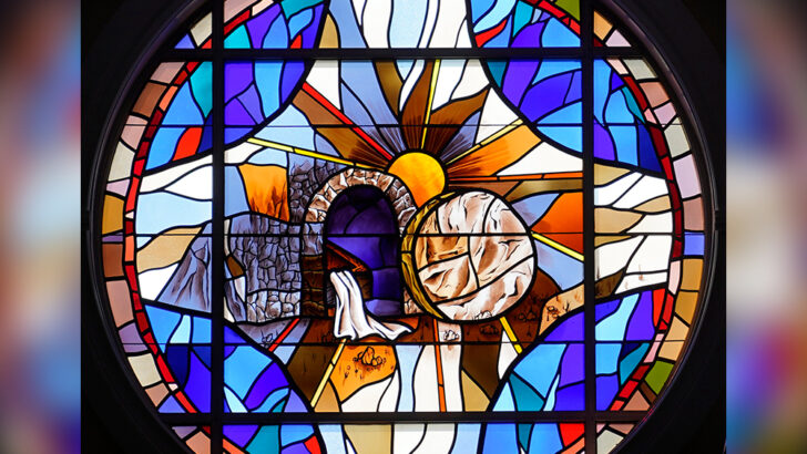 On the first day of the week, Mary Magdalene came to the tomb