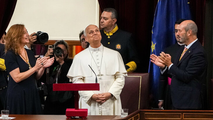 Pope pushes pro-life message in speech to Spanish lawmakers