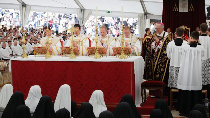 SSPX declared schismatic, clerics excommunicated