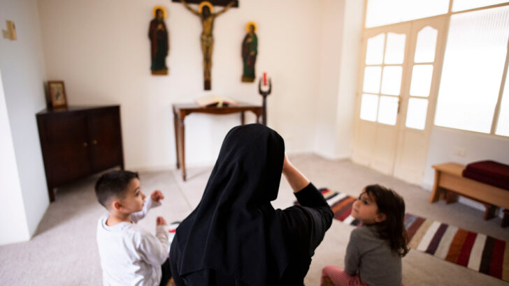 Christian communities in Middle East face mounting pressure, bishop says