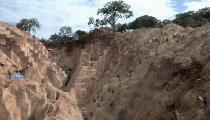 Church mourns victims of CAR mining disaster as government closes site